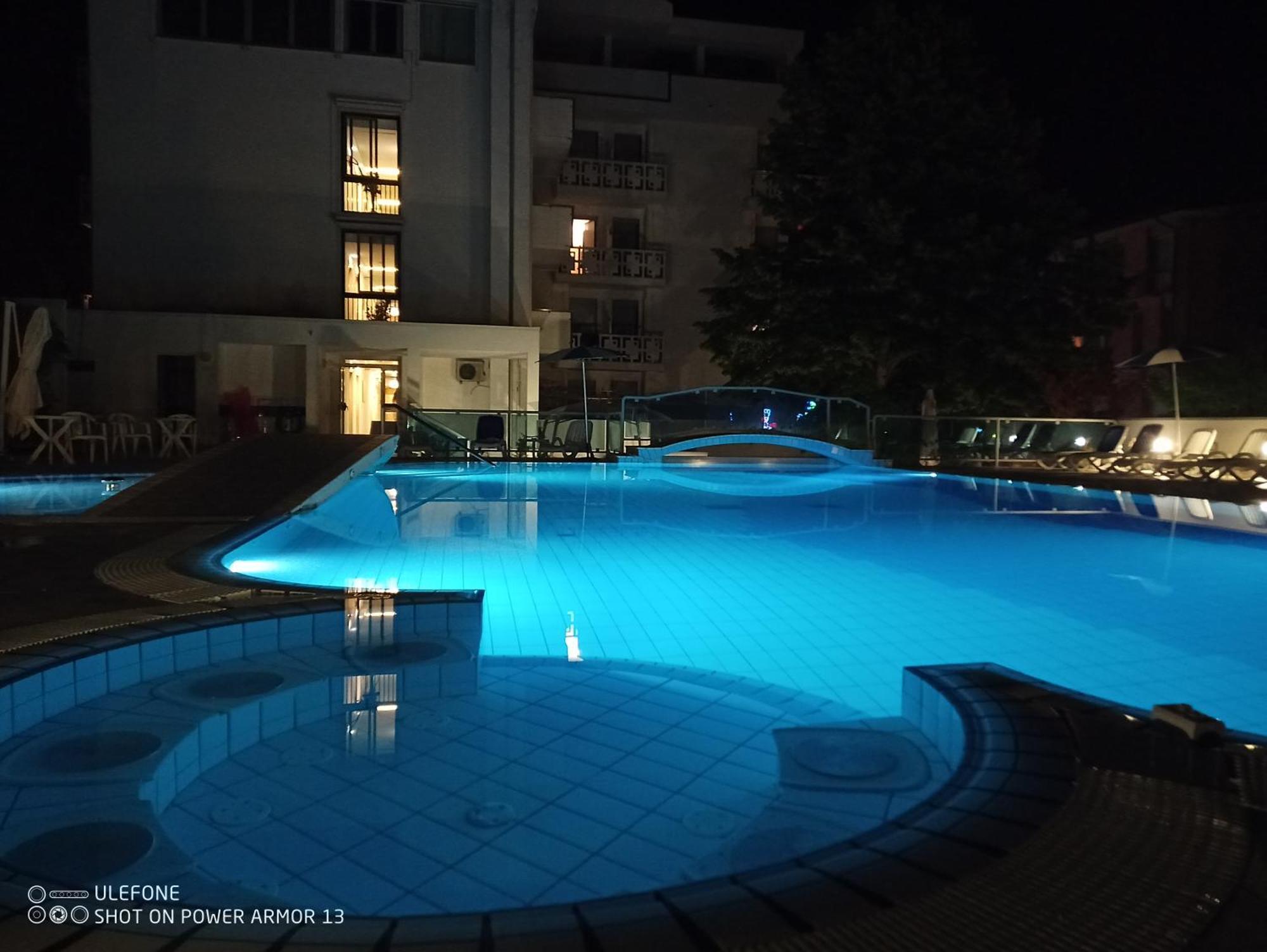Hotel Firenze Бибионе Екстериор снимка