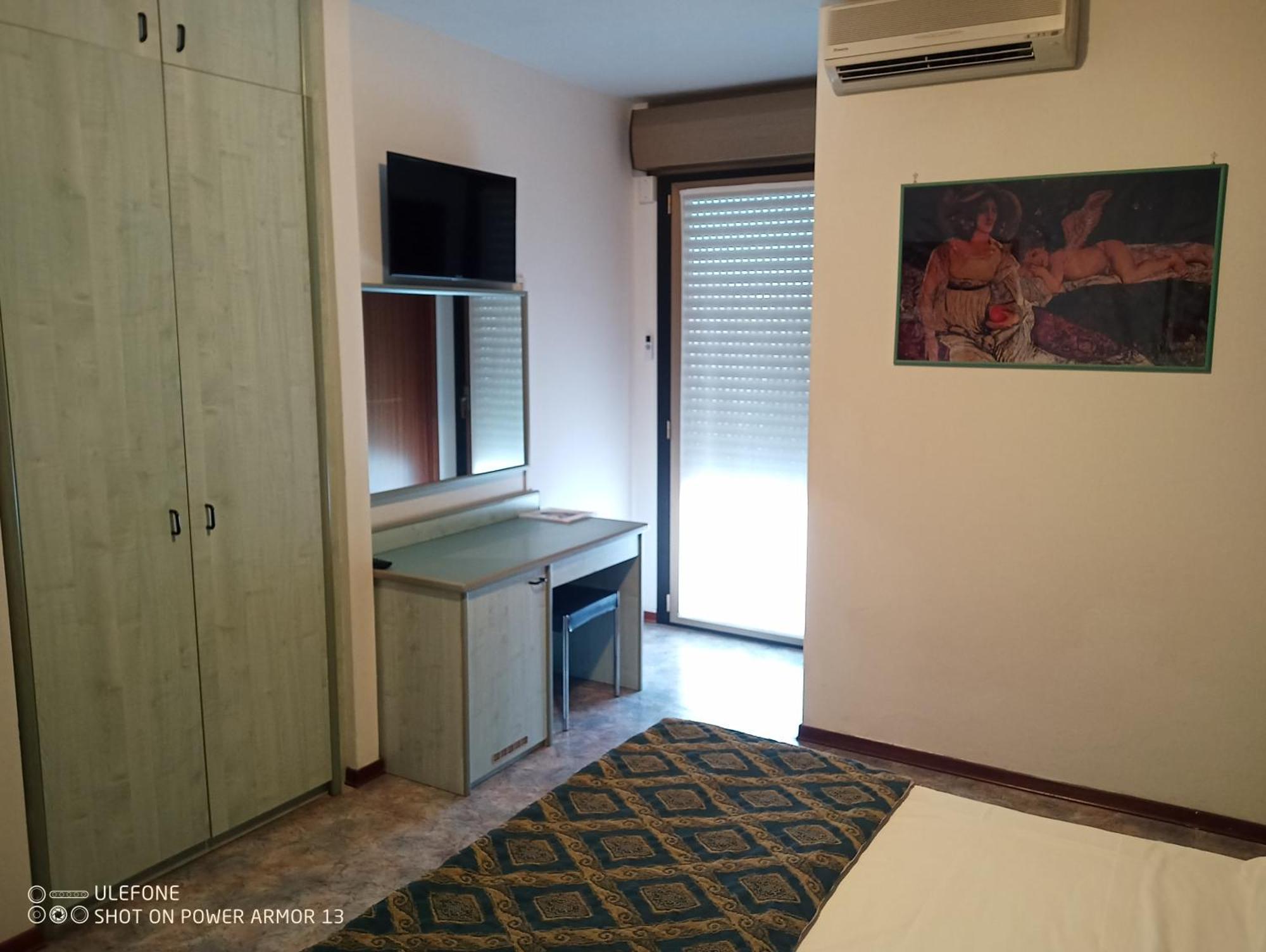 Hotel Firenze Бибионе Екстериор снимка