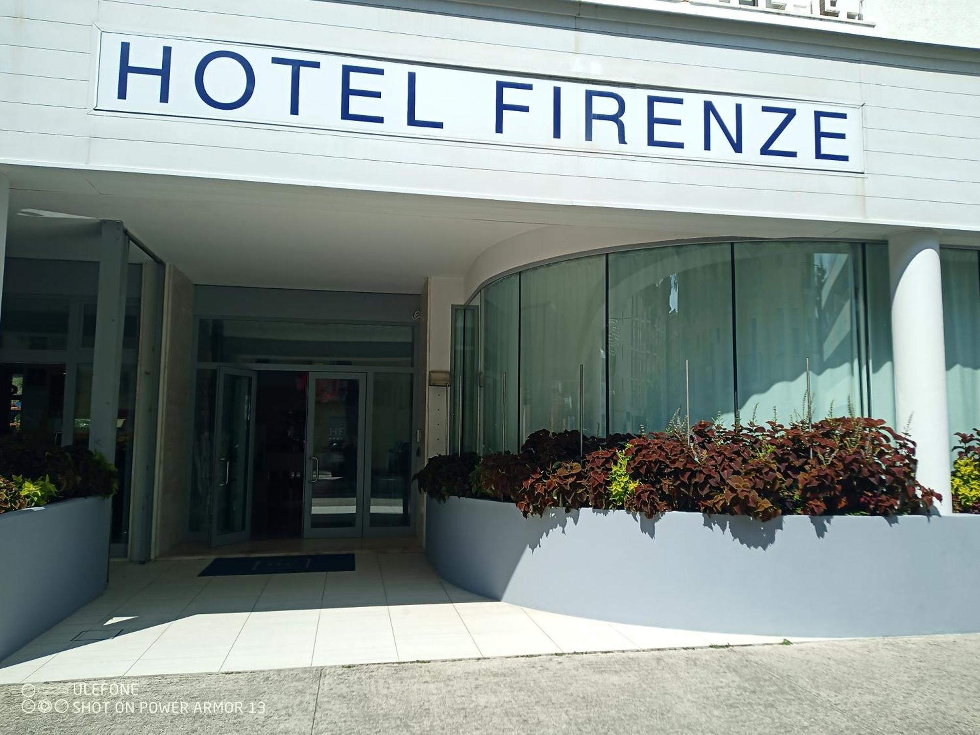 Hotel Firenze Бибионе Екстериор снимка