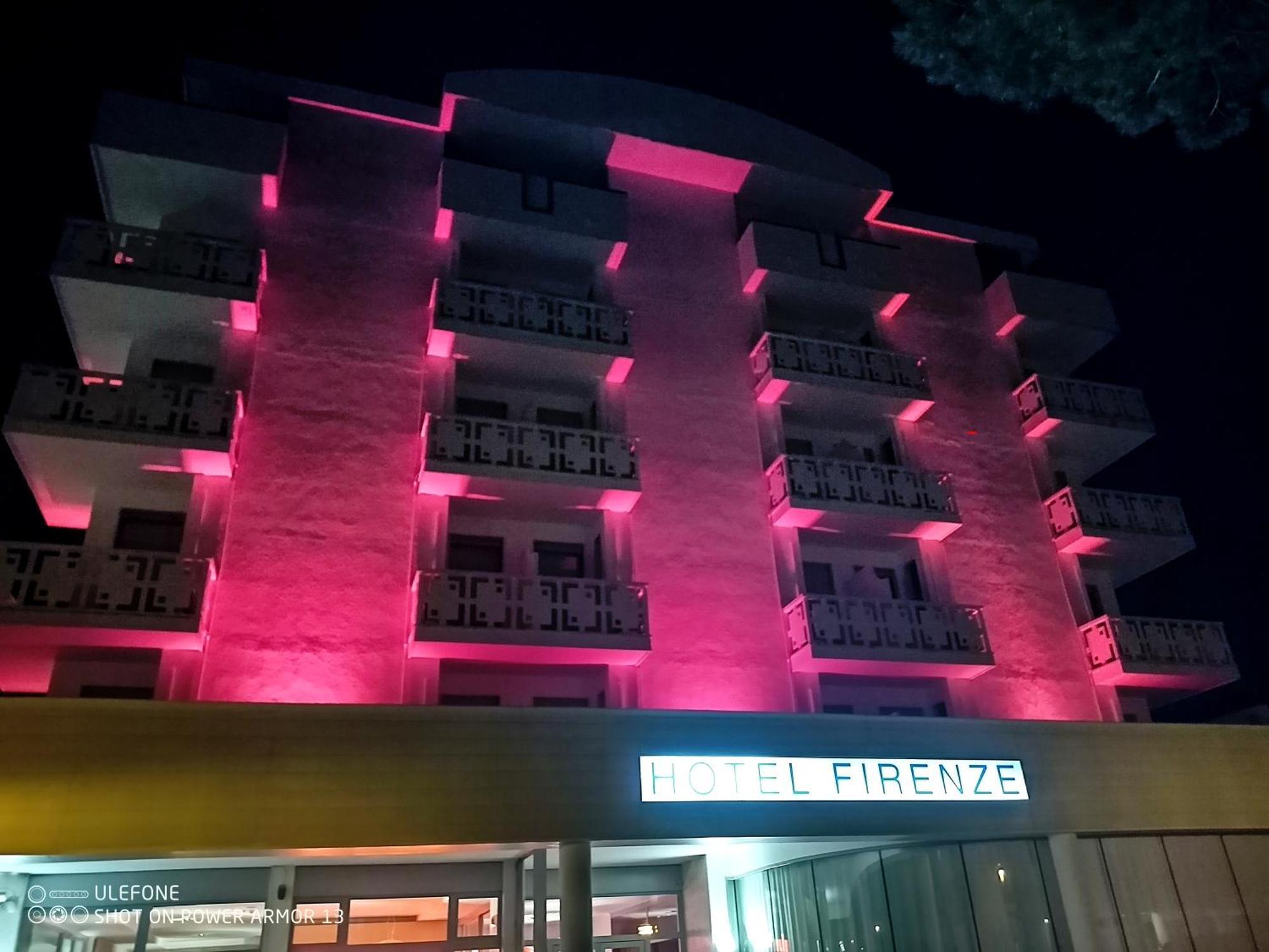 Hotel Firenze Бибионе Екстериор снимка