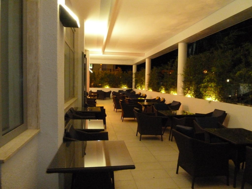 Hotel Firenze Бибионе Екстериор снимка